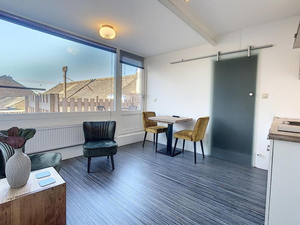 The Town Hotel Studios Appartments Zuidzande Exterior foto